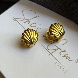 18k Gold PVD Stainless Steel Shell Huggies Earrings